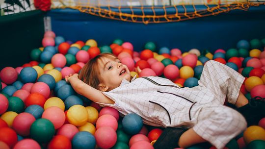 Trampoliny w Łodzi: poradnik dla rodziców i dzieci