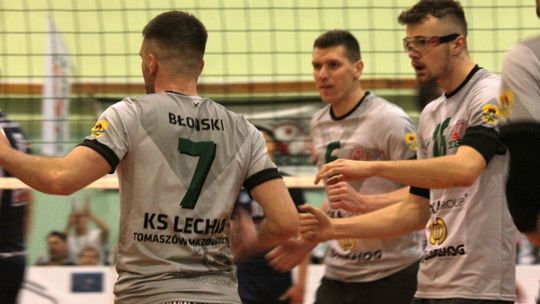 Trzy do zera i zmiana lidera