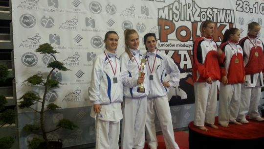 Trzy medale tomaszowskich karateków