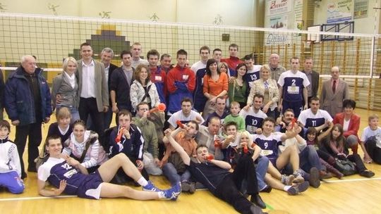 Trzy zwycięstwa do awansu