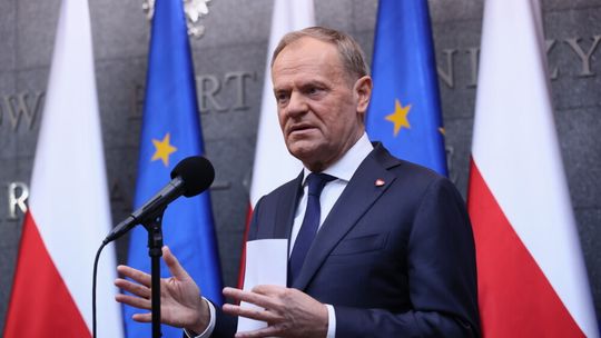 Tusk: głosowanie w Sejmie nad projektem uchwały ws. Tarczy Wschód da szansą na zmycie hańby PiS i Konfederacji