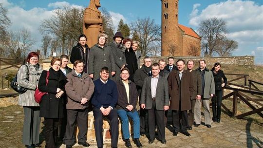 Uczą się od nas budować ścieżki