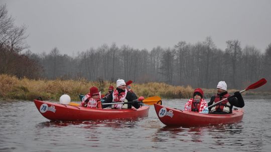 Uczcili Święto Niepodległości w kajaku