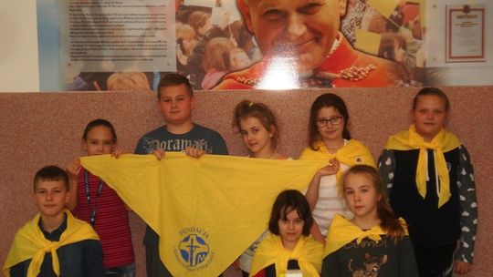 Uczniowie „Dwunastki” po raz dziesiąty kwestowali na rzecz Fundacji Dzieło Nowego Tysiąclecia