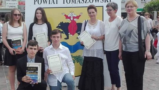 Uczniowie Gimnazjum nr 6 najlepsi w Polsce w konkursie historycznym na Apel Poległych