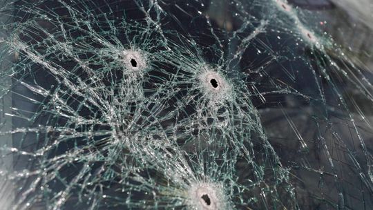 Ukraina: polscy wolontariusze, ranni w wyniku rosyjskiego ostrzału, pochodzą z Poznania i znajdują się w szpitalu; stan jednego z nich poważny lecz stabilny