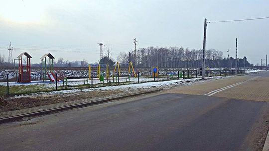 Ulica Piaskowa zyskała chodniki i asfalt
