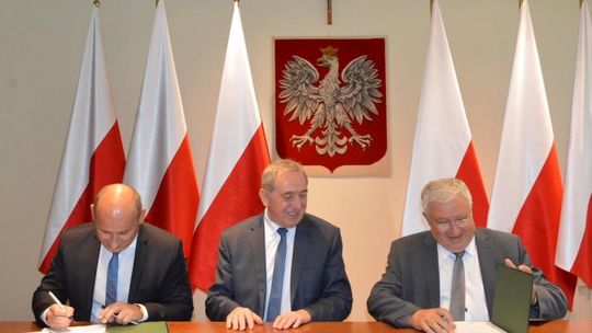 Umowa podpisana. NFOŚiGW sfinansuje poszukiwanie wód termalnych w Tomaszowie Mazowieckim