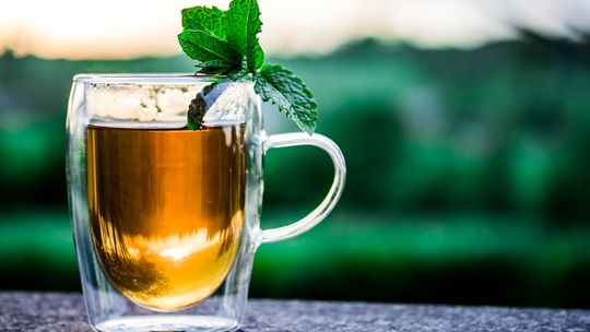 Używki w czasie karmienia piersią- alkohol i kofeina- tak czy nie? Cz.1