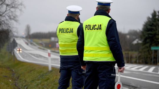 W długi weekend na drogach więcej policyjnych patroli; mogą nakładać mandaty do 6 tys. zł