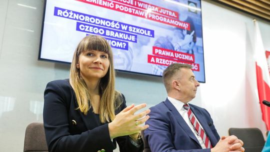 W końcu dajemy głos osobom młodym, które najlepiej wiedzą, jak wygląda polska szkoła