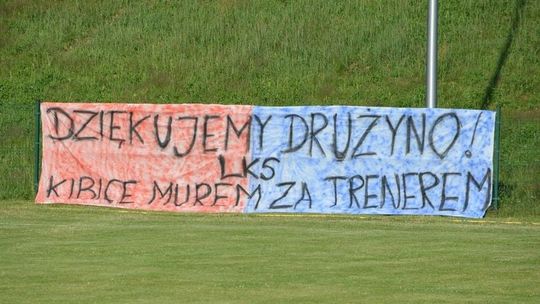 W Lubochni protestują. Wójt umywa ręce. Konflikty na okręgowej murawie 