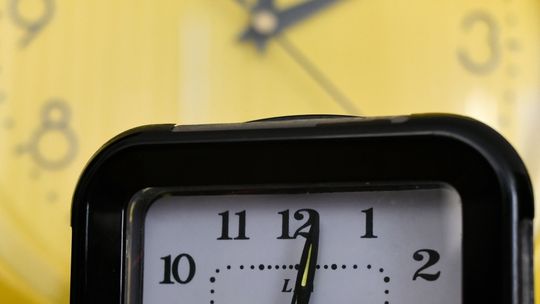 W nocy z soboty na niedzielę zmieniamy czas z letniego na zimowy