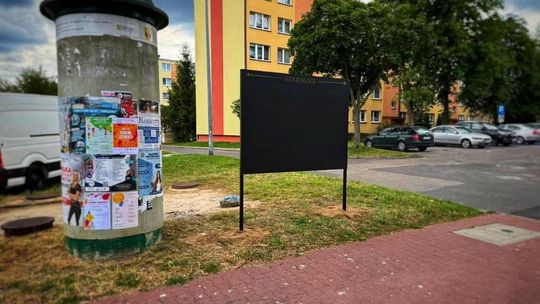 W Tomaszowie pojawiły się nowe tablice dedykowane nekrologom W Tomaszowie pojawiły się nowe tablice dedykowane nekrologom