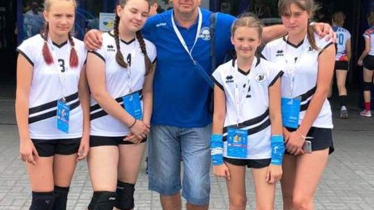 Walczyły z upałem i siatkarską czołówką naszego kraju.