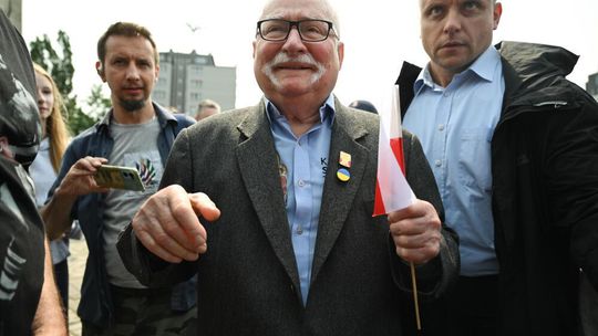 Wałęsa: uratowałem Solidarność, teraz trzeba ratować demokrację
