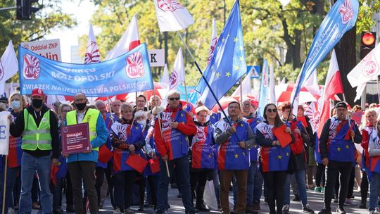 Warszawa: protest nauczycieli pod MEiN