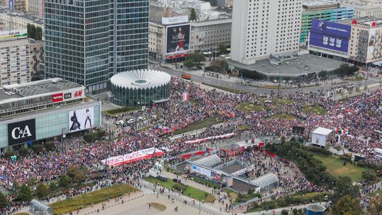 Warszawa: rozpoczął się "Marsz Miliona Serc"