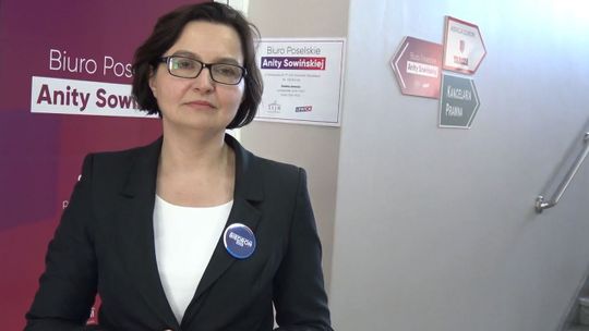 Wcześniej na emeryturę. Sowińska o propozycji Roberta Biedronia