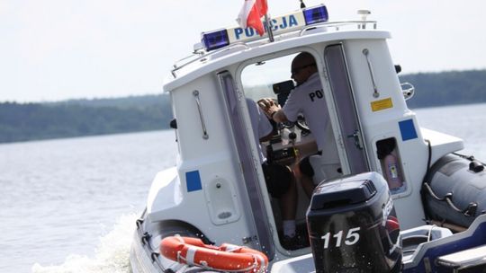 Wiatr przewracał łódki