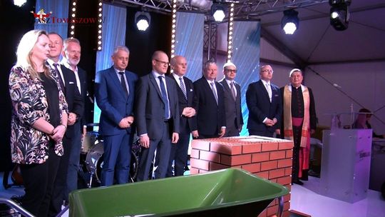 Więcej szkła z Ujazdu. Nowoczesna huta się rozbudowuje
