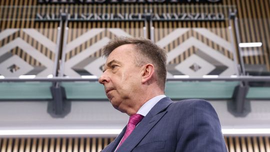 Wieczorek: kilkadziesiąt tys. osób mogło się dostać do Polski dzięki pseudouczelniom