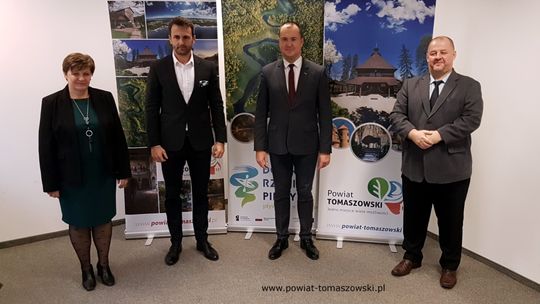 Wieczornik Mariusza: Zdalna robota i już