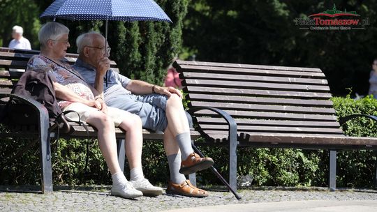 Wiek emerytalny bez zmian. Minister finansów ucina spekulacje: rząd nie prowadzi żadnych prac