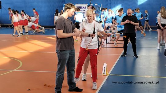 Wielka Olimpijska Lekcja W-F w Tomaszowie. Hala zamieniła się w arenę olimpijskich emocji