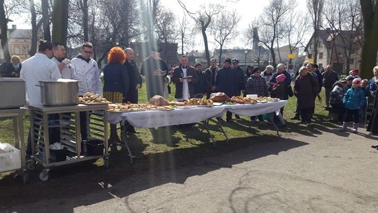 Wielkanocne śniadanie u Dębców