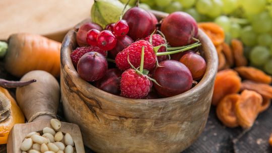 Witamina dla zdrowia mózgu – komu pomogą preparaty z niacyną?