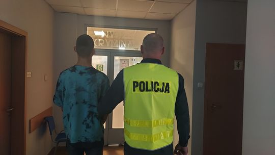 Włamali się do garażu rodzinnego domu dziecka. Zatrzymani 18- i 20-latek usłyszeli łącznie 14 zarzutów