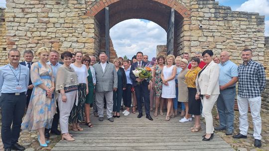 Wójt Gminy Inowłódz z jednogłośnym absolutorium i wotum zaufania.