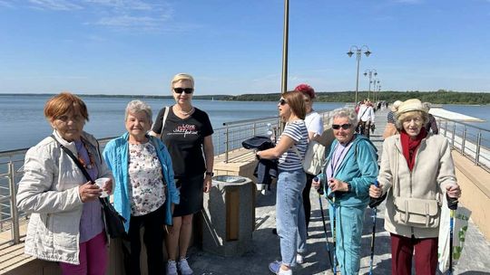 Wspólna wycieczka do Grot i nad Zalew – seniorzy z DDP I i DDP II w plenerze Wspólna wycieczka do Grot i nad Zalew – seniorzy z DDP I i DDP II w plenerze