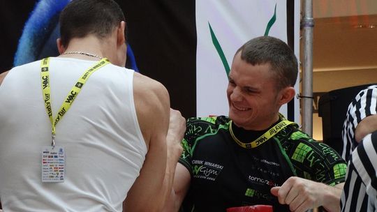 Wśród facetów z silnymi rękoma