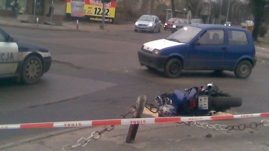 Wymusił na motocykliście