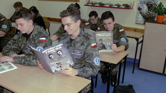 Z komiksem WCEO za pan brat.