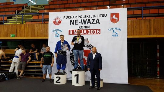 Z medalami na matach