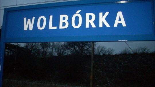 Z odnowionego przystanku Wolbórka wygodniejsze podróże do Łodzi i Częstochowy