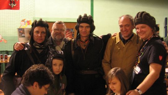 Z „Rudym” i „Szarikem”    Wielka Orkiestra – po pancerniacku