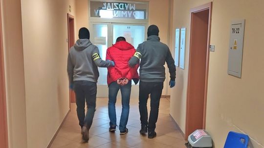Zabił w dzikiej furii. Bił bez opamiętania koszem na śmieci 