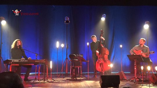 Zaduszki - koncert wspomnień w wykonaniu Piotra Goljata