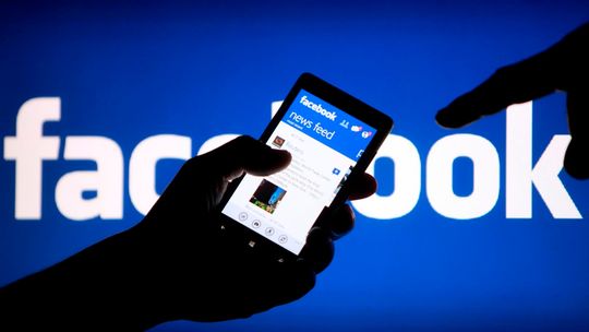 Zajęli się Facebookiem