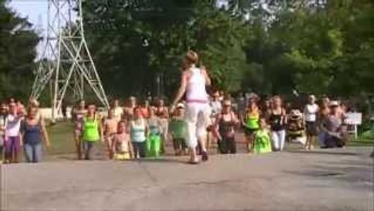 Zakończenie plenerowych zajęć Zumba (r) Fitness - Siedziba "ZOla" Zumba
