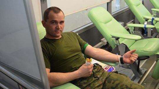 Zbiórka krwi SpoKREWnieni służbą w 25 BKPow