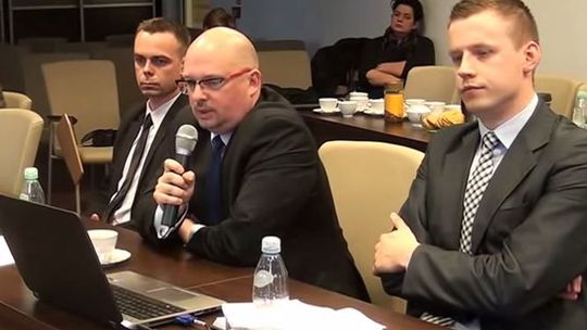 Ze szpitalnego podwórka