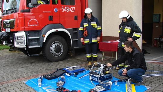 Zestaw ratowniczych narzędzi hydraulicznych dla osp Królowa Wola