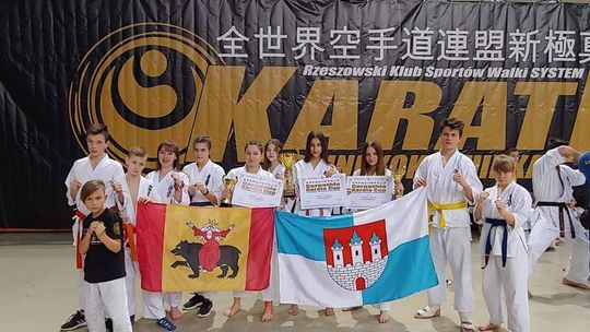 Złota Zuzanna Szczepanik z tomaszowskiej Sekcji Karate