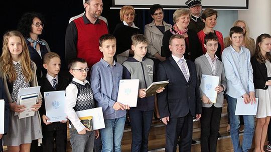 Znają historię oraz losy żołnierza polskiego