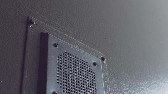 Znaki, że potrzebujesz osuszacza w piwnicy
